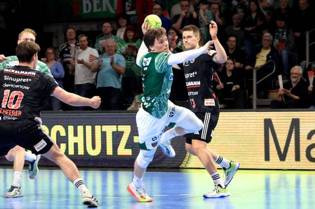 DEU, DHB, 1 HBL, Fuechse Berlin vs Erlangen, 15 03 2026, Max Schmeling Halle, Berlin, DEU, DHB, 1 HBL, Fuechse Berlin vs Erlangen, in the picture Nils Lichtlein Fuechse Berlin 17 , Florian Scheerer Erlangen 13 nordphotoxGmbHx xEngler nph00076