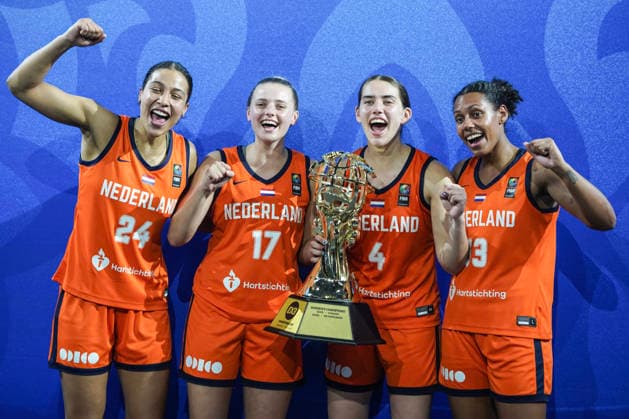 FIBA 3x3 Champions Cup 2026 Netherlands players Evelien Lutje Schipholt, Ilse Kuijt, Noortje Driessen, and Janis Boonstra celebrate with the trophy after winning the Women s FIBA Basketball 3x3 Champions Cup 2026 final match against Azerbaijan in Bangkok, Thailand, on March 15, 2026. Bangkok Bangkok Thailand  Copyright: xAnusakxLaowilasx originalFilename:laowilas-notitle260315_npplT.jpg