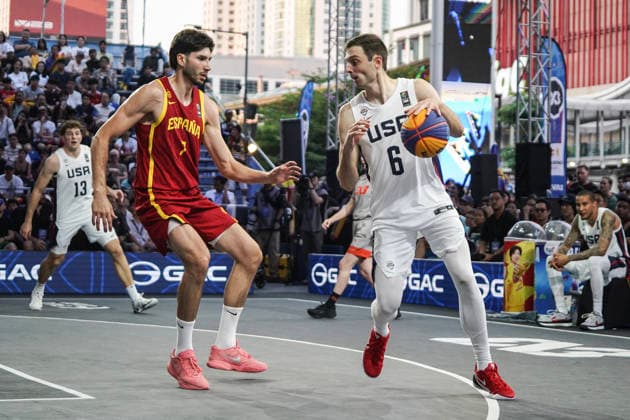 FIBA 3x3 Champions Cup 2026 Spain s Diego De Blas competes against the United States Justin Pierce during the Men s FIBA Basketball 3x3 Champions Cup 2026 final match between the United States and Spain in Bangkok, Thailand, on March 15, 2026. Bangkok Bangkok Thailand  Copyright: xAnusakxLaowilasx originalFilename:laowilas-notitle260315_npvOM.jpg