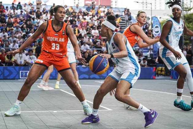 FIBA 3x3 Champions Cup 2026 Janis Boonstra of the Netherlands competes against Arica Carter of Azerbaijan during the Women s FIBA Basketball 3x3 Champions Cup 2026 final match between the Netherlands and Azerbaijan in Bangkok, Thailand, on March 15, 2026. Bangkok Bangkok Thailand  Copyright: xAnusakxLaowilasx originalFilename:laowilas-notitle260315_npCs0.jpg