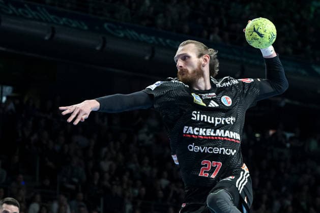 15 03 2026, xlakx, Handball Daikin HBL, Fuechse Berlin HC Erlangen v l Antonio Metzner HC Erlangen goes for a jump shot Berlin Daniel Lakomski