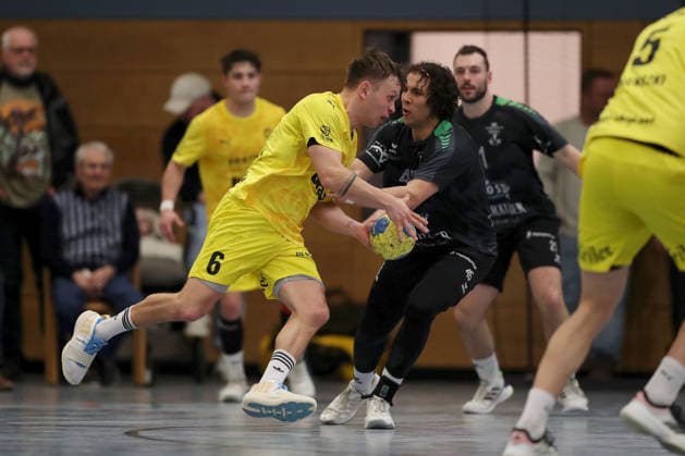 15 03 2026, Men, Handball, Season 2025 2026, Regionalliga, 19 Matchday DJK Waldbuettelbrunn TSV Lohr Maximilian Schmitt 6, TSV Lohr and Julian Hohmann 45, TSG Waldbuettelbrunn Waldbuettelbrunn Ballsporthalle Bayern Germany