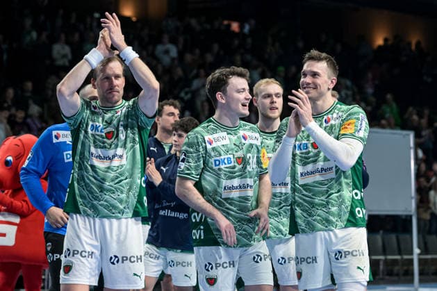 15 03 2026, xlakx, Handball Daikin HBL, Fuechse Berlin HC Erlangen f l Max Darj Fuechse Berlin , Hakun West Av Teigum Fuechse Berlin , Lasse Andersson Fuechse Berlin Celebrating the victory, cheering after the end of the game Berlin Daniel Lakomski