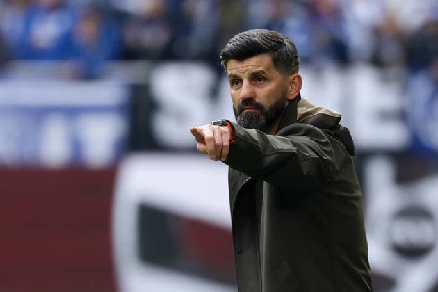 Gelsenkirchen, Germany, 15 03 26, Miron Muslic head coach FC Schalke 04 gestures during the Bundesliga 2 match between FC Schalke 04 Hannover 96 at the Veltins Arena in Gelsenkirchen Photo by Joachim Bywaletz DFB DFL REGULATIONS PROHIBIT ANY USE OF PHOTOGRAPHS AS IMAGE SEQUENCES AND OR QUASI VIDEO Copyright: JoachimxBywaletz xJB-Sportfoto