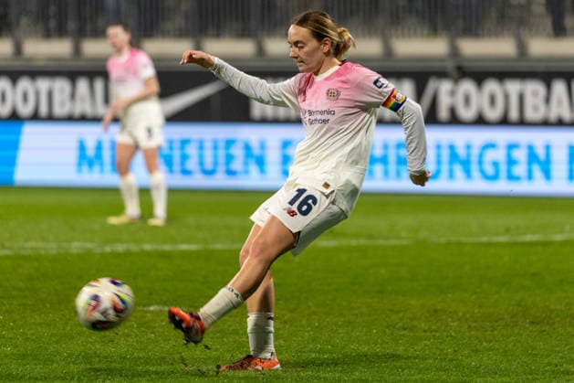 Germany, Google Pixel Womens Bundesliga, Season 2025 2026, Matchday 20, AOK Stadium, VfL Wolfsburg vs Bayer 04 Leverkusen, Zdebel Sofie Bayer 04 Leverkusen, 16 Copyright: xMichellexLukax
