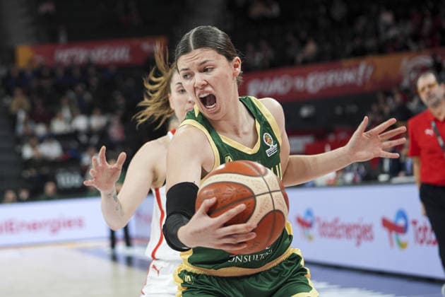 Turkiye v Australia - FIBA Women s World Cup Qualifiers ISTANBUL, TURKIYE - MARCH 15: Ayse Cora Yamaner of Turkiye in action against Jade Melbourne of Australia during the FIBA Women s World Cup Qualifiers Group C match between Turkiye and Australia at the Basketball Development Center in Istanbul, Turkiye on March 15, 2026. Beyza Comert Anadolu Istanbul Turkey. Editorial use only. Please get in touch for any other usage.  Copyright: x2026xAnadoluxBeyzaxComertx