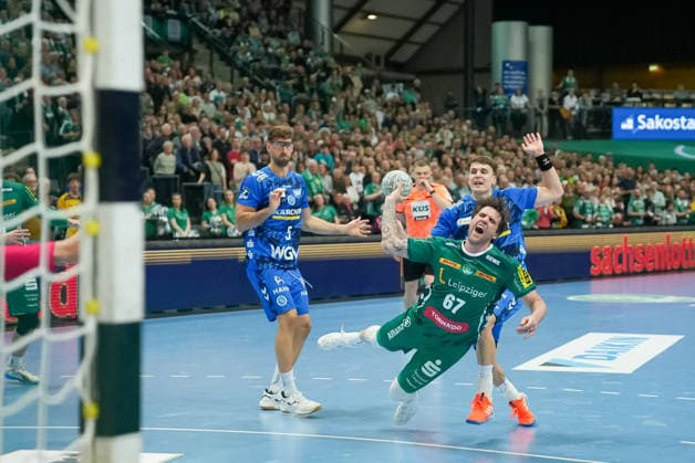 Dean Bombac SC DHfK Leipzig, 67 is fouled in the circle SC DHfK Leipzig vs TVB Stuttgart, Handball, 1 Handball Bundesliga, 25 Matchday, Season 2025 2026, 15 03 2026 SC DHfK Leipzig vs TVB Stuttgart, Handball, 1 Handball Bundesliga, 25 Matchday, Season 2025 2026, 15 03 2026 Leipzig Copyright: xEibner-Pressefoto PiaxSchindlerx EP_PSR