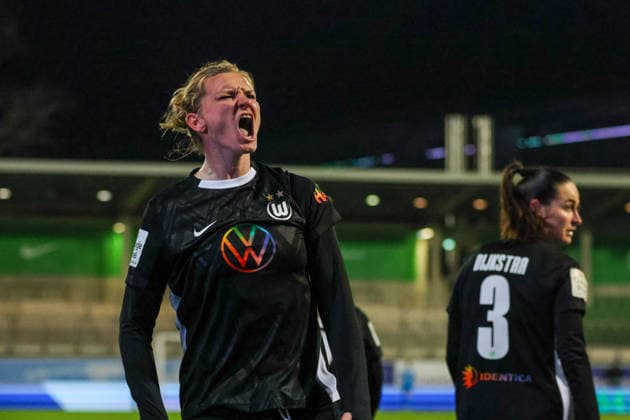 Wolfsburg, Deutschland: 15. März 2026 - 20. Spieltag - 1. Frauenbundesliga - VfL Wolfsburg Frauen vs. Bayer Leverkusen 04 Frauen Im Bild: Torschützin Alexandra Popp (VfL) macht das Tor zum 2:0 für Wolfsburg und jubelt *** Wolfsburg, Germany 15 March 2026 20 Matchday 1 Womens Bundesliga VfL Wolfsburg Women vs Bayer Leverkusen 04 Women In the picture Goalscorer Alexandra Popp VfL scores the goal to make it 2 0 for Wolfsburg and cheers Copyright: HMBxMedia MadeleinexFantini