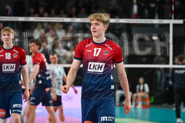 15 03 2026, xdobgx, Volleyball Volleyball Bundesliga VBL, SVG Lüneburg ASV Dachau v l Axel Enlund SVG Lüneburg, 17 Portrait, Portraet, single image