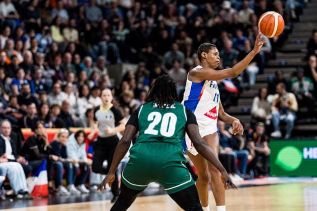 LYON-VILLEURBANNE, FRANCE - MARCH 15: Valeriane Ayayi (France, 11) controls the ball during the FIBA Women™s World Cup Qualifying Tournament match between France (FRA) vs. Nigeria (NGR) at Astroballe on matchday 4 of the FIBA Women™s World Cup Qualifying Tournament on March 15, 2026 in Lyon-Villeurbanne, France. France Copyright: xSteffiexWunderlx