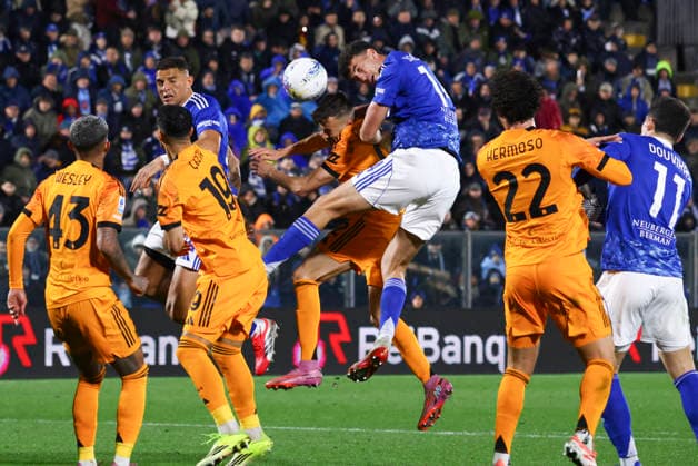 Como V AS Roma - Serie A Jacobo Ramon in action during the Serie A match between Como and AS Roma on March 15 2026 at Giuseppe Sinigallia stadium in Como, Italy Como Italy  Copyright: xMairoxCinquettix originalFilename:cinquetti-comovasr260315_npgJh.jpg