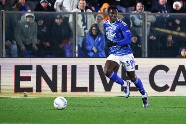 Como V AS Roma - Serie A Assane Diao in action during the Serie A match between Como and AS Roma on March 15 2026 at Giuseppe Sinigallia stadium in Como, Italy Como Italy  Copyright: xMairoxCinquettix originalFilename:cinquetti-comovasr260315_npoWL.jpg