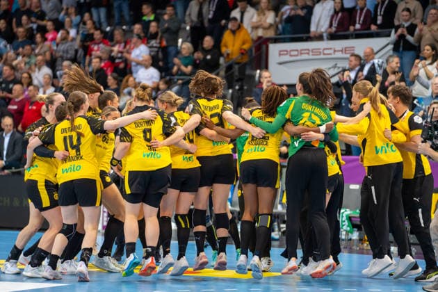 Handball I Women I Season 2025 2026 I DHB Cup Final 4 I Final I HSG Bensheim Auerbach Borussia Dortmund I 15 03 2026 Dortmund celebrates after winning the final Stuttgart Porsche Arena Baden Württemberg Germany Copyright: xLobeca MaxxPetershansx