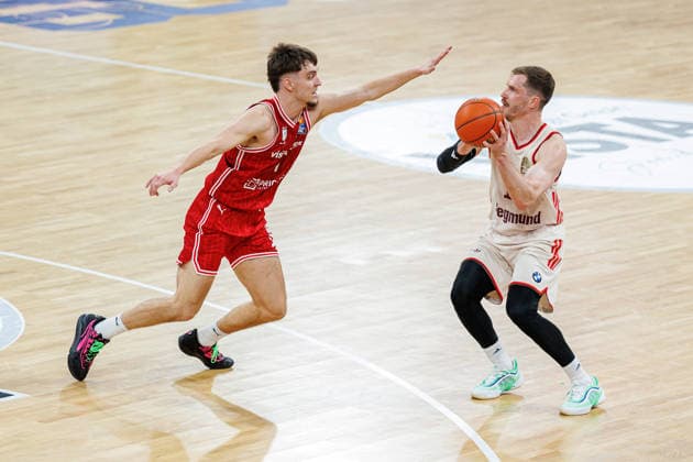 Zachary Ensminger BMA365 Bamberg Baskets, 01 , Andreas Obst FC Bayern Muenchen Basketball, 13 , BMA365 Bamberg Baskets vs FC Bayern Muenchen Basketball, Basketball, easyCredit BBL, 24 Matchday, 15 03 2026 BMA365 Bamberg Baskets vs FC Bayern Muenchen Basketball, Basketball, easyCredit BBL, 24 Matchday, 15 03 2026 Bamberg Copyright: xEibner-Pressefoto G.xSantemizx EP_EER