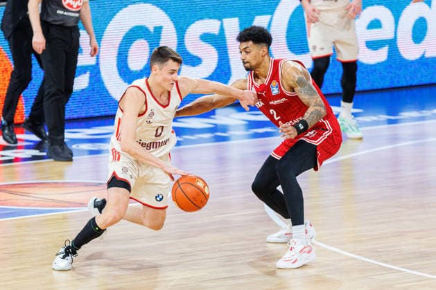 Nenad Dimitrijevic FC Bayern Muenchen Basketball, 00 , Ibi Watson BMA365 Bamberg Baskets, 02 , BMA365 Bamberg Baskets vs FC Bayern Muenchen Basketball, Basketball, easyCredit BBL, 24 Matchday, 15 03 2026 BMA365 Bamberg Baskets vs FC Bayern Muenchen Basketball, Basketball, easyCredit BBL, 24 Matchday, 15 03 2026 Bamberg Copyright: xEibner-Pressefoto G.xSantemizx EP_EER