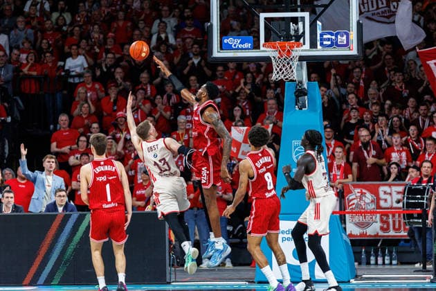 Andreas Obst FC Bayern Muenchen Basketball, 13 , Ejiofor Onu BMA365 Bamberg Baskets, 35 , BMA365 Bamberg Baskets vs FC Bayern Muenchen Basketball, Basketball, easyCredit BBL, 24 Matchday, 15 03 2026 BMA365 Bamberg Baskets vs FC Bayern Muenchen Basketball, Basketball, easyCredit BBL, 24 Matchday, 15 03 2026 Bamberg Copyright: xEibner-Pressefoto G.xSantemizx EP_EER