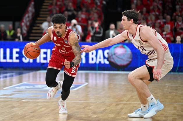 BAMBERG 15 03 2026 Basketball easycredit 1 Basketball Bundesliga 24 Matchday Bamberg Baskets vs FC Bayern Munich Basketball Ibrahim Watson Boye 2, Bamberg Baskets vs Justinian Jessup 10, FC Bayern Munich Bamberg Baskets vs FC Bayern Munich Basketball