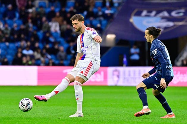 FOOTBALL : Le Havre vs Lyon - Ligue 1 - 15 03 2026 Yassine Kechta of Le Havre and Tanner Tessmann of Lyon during the Ligue 1 match between Havre AC and Olympique Lyonnais at Stade Oceane on March 15, 2026 in Le Havre, France. ( Photo by Federico Pestellini PsnewZ ) - Le HavreFrance  Copyright: xFedericoxPestellinix