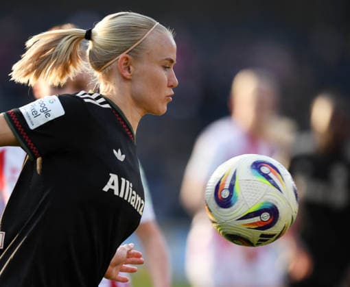 15 03 2026, xophax, Fußball , Frauen Bundesliga Google Pixel Frauen Bundesliga 25 26 Pernille Harder Bayern München DFL DFB REGULATIONS PROHIBIT ANY USE OF PHOTOGRAPHS as IMAGE SEQUENCES and or QUASI VIDEO Koeln