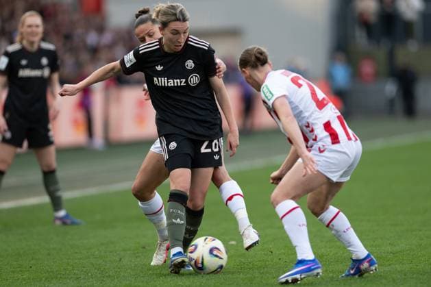 Barbara Dunst 28 FC Bayern Muenchen Frauen am Ball, 1 FC Koeln Frauen vs FC Bayern Muenchen Frauen, Fußball, Google Pixel Frauen Bundesliga, 20 Spieltag, 2025 2026, 15 03 2026 DFB regulations prohibit any use of photographs as image sequences and or quasi video Koeln Nordrhein Westfalen Germany Copyright: xkolbert-press MarkusxVerwimpx