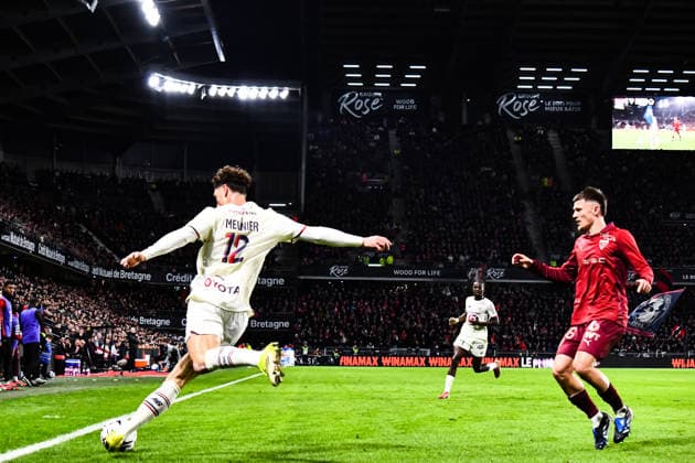 FOOTBALL : Stade Rennais vs Lille OSC - Ligue 1 - JournÃ e 26 - 15 03 2026 Thomas Meunier (Lille OSC) Quentin Merlin (Stade Rennais) RennesFrance  Copyright: xBaptistexAutissierx