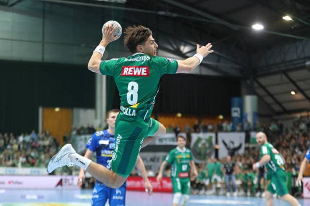 Handball DAIKIN HBL, SC DHfK Leipzig TVB Stuttgart 15 03 2026 Lucas Krzikalla 8, SC DHfK Leipzig flies to the goal throw Handball, DAIKIN HBL, 1 Bundesliga, Season 2025 2026, 25 Matchday SC DHfK Leipzig vs TVB Stuttgart on 15 03 2026 at Quarterback Immobilien Arena Leipzig Copyright: xBEAUTIFULxSPORTS JanxKaeferx