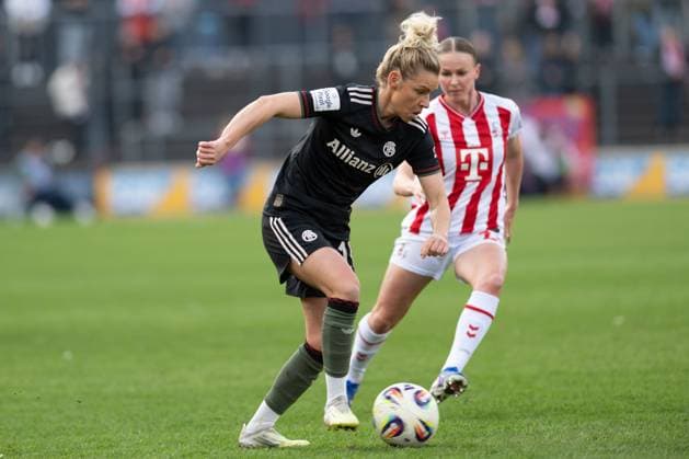 Linda Dallmann 10 FC Bayern Muenchen Frauen am Ball, verfolgt von Anna Gerhardt 21 1 FC Koeln Frauen , 1 FC Koeln Frauen vs FC Bayern Muenchen Frauen, Fussball, Google Pixel Frauen Bundesliga, 20 Spieltag, 2025 2026, 15 03 2026 DFB regulations prohibit any use of photographs as image sequences and or quasi video Koeln Nordrhein Westfalen Germany Copyright: xkolbert-press MarkusxVerwimpx