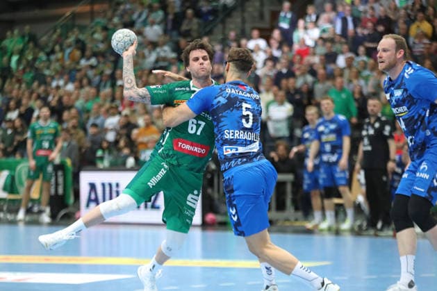 Handball DAIKIN HBL, SC DHfK Leipzig TVB Stuttgart 15 03 2026 Dean Bombac 67, SC DHfK Leipzig by Antonio Serradilla 5, TVB Stuttgart attacks handball, DAIKIN HBL, 1 Bundesliga, Season 2025 2026, 25 Matchday SC DHfK Leipzig vs TVB Stuttgart on 15 03 2026 at the Quarterback Immobilien Arena Leipzig Copyright: xBEAUTIFULxSPORTS JanxKaeferx