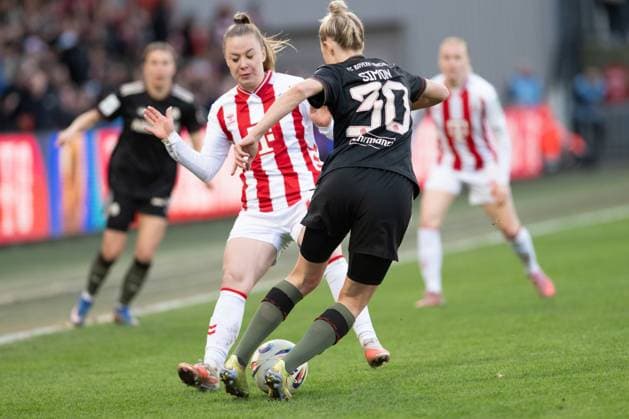 Carolin Simon 30 FC Bayern Muenchen Frauen im Zweikampf, Aktion, mit Weronika Zawistowska 10 1 FC Koeln Frauen , 1 FC Koeln Frauen vs FC Bayern Muenchen Frauen, Fußball, Google Pixel Frauen Bundesliga, 20 Spieltag, 2025 2026, 15 03 2026 DFB regulations prohibit any use of photographs as image sequences and or quasi video Koeln Nordrhein Westfalen Deutschland Copyright: xkolbert-press MarkusxVerwimpx