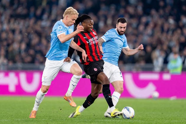 SS Lazio v AC Milan - Serie A Enilive Rafael Leao of AC Milan is challenged by Mario Gila of SS Lazio and Oliver Provstgaard during the serie Serie A Enilive match between SS Lazio and AC Milan at Olimpico on March 15, 2026 in Rome, Italy Rome Stadio Olimpico Lazio Italy Copyright: xGiuseppexMaffiax 260315_SerieA_Lazio-Milan_05979