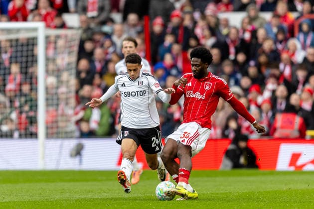 Nottingham Forest v Fulham, Premier League Nottingham Forest defender Ola Aina (34) battles for possession with Fulham midfielder Joshua King (24) during the Premier League match between Nottingham Forest and Fulham at the City Ground, Nottingham, UK on 15 March 2026. Nottingham City Ground Nottinghamshire UK Editorial use only DataCo restrictions apply See www.football-dataco.com , Copyright: xManjitxNarotrax PSI-23895-0100