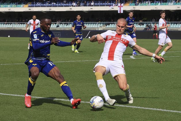 CALCIO - Serie A - Hellas Verona FC vs Genoa CFC Jean-Daniel Akpa Akpro of Hellas Verona FC battle for the ball with Leo Ostigard of Genoa CFC during Hellas Verona FC vs Genoa CFC, 29Â° Serie A Enilive 2025-26 game at Marcantonio Bentegodi stadium in Verona (VR), Italy, on March 15, 2026. Verona Italy  Copyright: xIPAxSport ABACAx