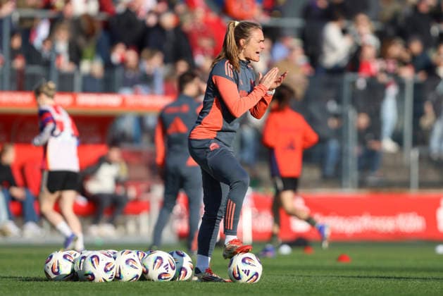 Co coach Clara Schöne FC Bayern Munich gestures during the Woman Bundesliga match between 1 FC Köln and Bayern Munich at Franz Kremer Stadion on March 15, 2026 in Cologne, Germany, Germany Photo by Oliver Kaelke DeFodi Images Co coach Clara Schöne FC Bayern München gestures during the Woman Bundesliga match between 1 FC Köln and Bayern München at Franz Kremer Stadion on March 15, 2026 in Cologne, Germany Photo by Oliver Kaelke DeFodi Images DFL regulations prohibit any use of photographs as image sequences and or quasi video Photo by Oliver Kaelke DeFodi Images