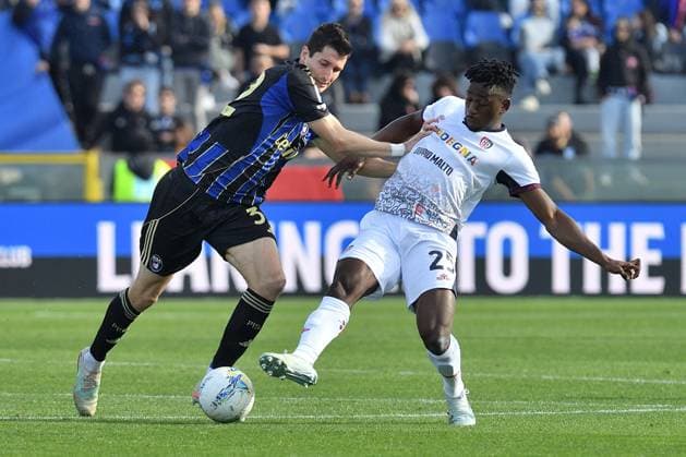 CALCIO - Serie A - Pisa SC vs Cagliari Calcio Stefano Moreo (Pisa) thwarted by Ibrahim Sulemana (Cagliari) during Pisa SC vs Cagliari Calcio, Italian soccer Serie A match in Pisa, Italy, March 15 2026 Pisa Italy  Copyright: xIPAxSport ABACAx