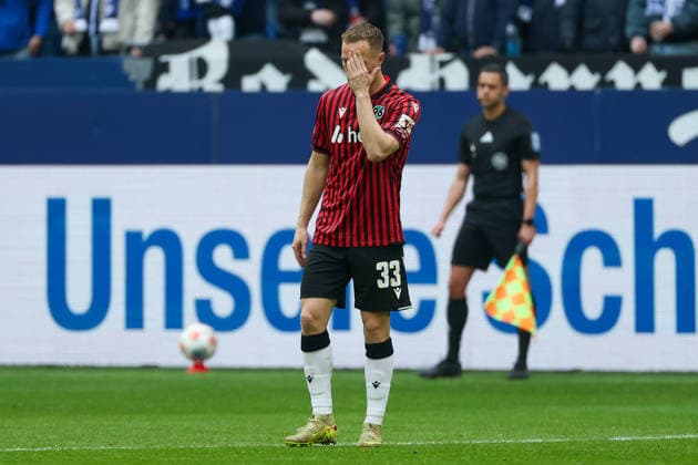 2 Bundesliga FC Schalke 04 Hannover 96 on 15 03 2026 at the Veltins Arena in Schalke Maurice Neubauer Hannover dissatisfied, disappointed, disappointed, dejected MH