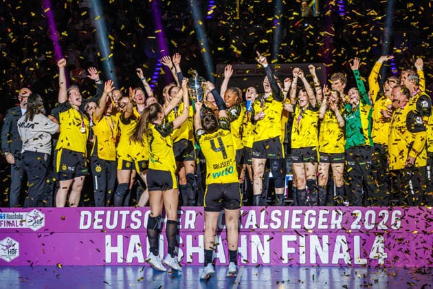 BVB Dortmund celebrates cup victory Award ceremony Winner, first-placed, gold medal, 15 03 2026, Stuttgart Germany , Handball Women, Final4 2025, Final, HSG Bensheim Auerbach BVB Dortmund xprx