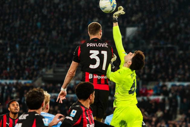 CALCIO - Serie A - SS Lazio vs AC Milan Strahinja Pavlovic of AC Milan and Edoardo Motta of SS Lazio during SS Lazio vs AC Milan, Italian soccer Serie A match in Rome, Italy, March 15 2026 Rome Italy  Copyright: xIPAxSport ABACAx