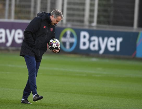 16 03 2026, xophax, Football , UEFA Champions League , 2025 2026 , Bayer Leverkusen training ahead of second leg against Arsenal London Coach Kasper Hjulmand Bayer 04 Leverkusen Leverkusen