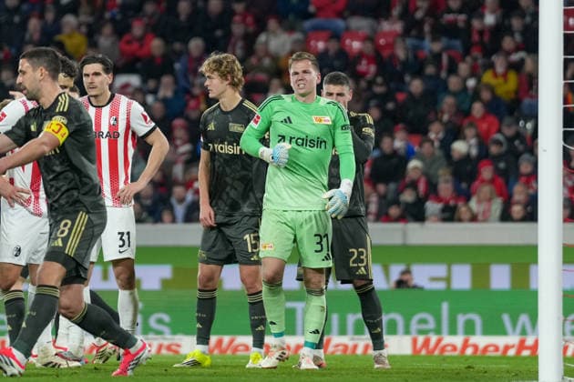 Matheo Raab 1 FC Union Berlin, 31 with injury to hand, pain in face to read , Germany, Soccer, 1 Bundesliga, Matchday 26, 2025 2026, SC Freiburg vs 1 FC Union Berlin, 15 03 2026, Europa Park Stadion, Freiburg, Germany DFL REGULATIONS PROHIBIT ANY USE OF PHOTOGRAPHS AS IMAGE SEQUENCES AND OR QUASI VIDEO Freiburg Europa Park Stadion Baden Württemberg Germany Copyright: xArnexAmbergx