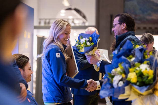 260316 Ebba Arsjö of the Swedish national alpine para skiing team and Prince Daniel during a homecoming celebration event after returning home from the Milano Cortina 2026 Winter Paralympic Games on March 16, 2026 in Stockholm. Photo: Caisa Rasmussen BILDBYRAN COP 353 CR0036 paralympic games paralympics paralympiska spel paralympiske leker vinter-paralympics winter paralympics milano cortina 2026 milano cortina 2026 winter paralympic games parasport para sports bbeng hemkomst sweden sverige *** 260316 Ebba Arsjö of the Swedish national alpine para skiing team and Prince Daniel during a homecoming celebration event after returning home from the Milano Cortina 2026 Winter Paralympic Games on March 16, 2026 in Stockholm Photo Caisa Rasmussen BILDBYRAN COP 353 CR0036 paralympic games paralympiska spel paralympiske leker vinter paralympics winter paralympics milano cortina 2026 milano cortina 2026 winter paralympic games parasport para sports bbeng hemkomst sweden sverige  Copyright: CAISAxRASMUSSEN BB260316BB605