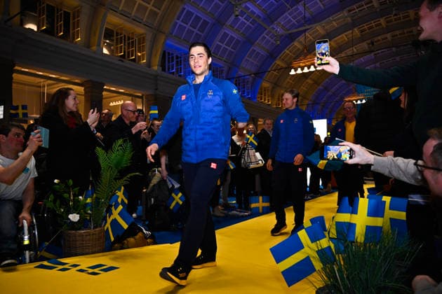 STOCKHOLM, SVERIGE 20260316 Alpina skidakaren Aaron Lindström när svenska truppen tas emot pa Stockholm Centralstation vid sin hemkomst fran Paralympics. STOCKHOLM SVERIGE x10430x *** STOCKHOLM, SWEDEN 20260316 Alpine skier Aaron Lindström as the Swedish team is received at Stockholm Central Station on their return from the Paralympics STOCKHOLM SWEDEN x10430x  Copyright: xChristinexOlsson TTx HEMKOMST PARALYMPICS