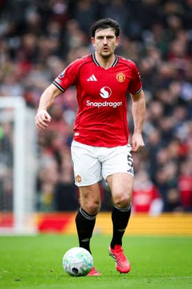 Manchester United, ManU v Aston Villa, Premier League Manchester United defender Harry Maguire (5) in action during the Manchester United v Aston Villa Premier League match at Old Trafford, Manchester, England on 15 March 2026 Credit: Phil Duncan Every Second Media Editorial use only. All images are copyright Every Second Media Limited. No images may be reproduced without prior permission. All rights reserved. Premier League and Football League images are subject to licensing agreements with Football DataCo Limited. see https: www.football-dataco.com Copyright: xIMAGO EveryxSecondxMediax ESM-1860-0179 PhilxDuncanx xEveryxSecondxMediax