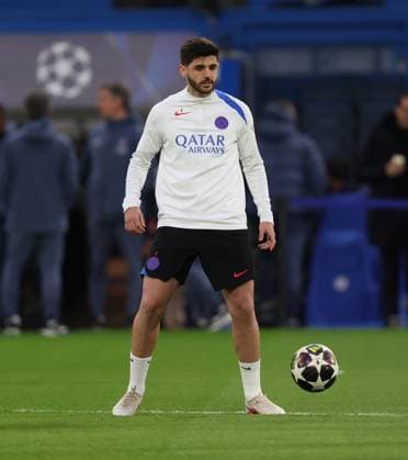 LONDON, ENGLAND, MARCH 16: Lucas Beraldo of Paris Saint-Germain during the Paris Saint-Germain FC press conference, PK, Pressekonferenz & Training session on MD-1 ahead of the match between Chelsea FC and Paris Saint-Germain FC in the UEFA Champions League, Round of 16, 2nd Leg match at Stamford Bridge Stadium in London, England, on March 16. (Photo by Daniel Weir)  Copyright: xDanielxWeir SportsxPressxPhotox Sportspressphoto_SPR112184