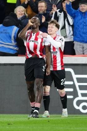 Michael Kayode of Brentford celebrates scoring his team s first goal of the match with his teammates Brentford v Wolverhampton Wanderers, Football, Premier League, The Gtech Community Stadium, London, UK - 16 03 2026 EDITORIAL USE ONLY No use with unauthorised audio, video, data, fixture lists (outside the EU), club league logos or live services. Online in-match use limited to 45 images (+15 in extra time). No use to emulate moving images. No use in betting, games or Copyright: xAnthonyxHanc Shutterstockx 16777223b