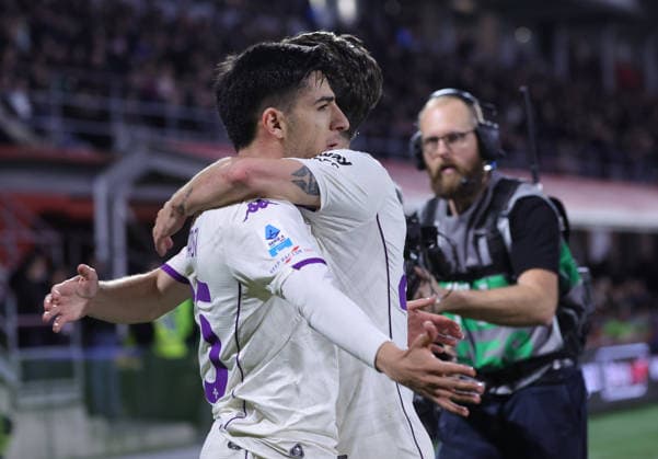 Fiorentina s Fabiano Parisi jubilates after scoring the goal 0-1 during the Serie A soccer match between Cremonese and Fiorentina at the Giovanni Zini Stadium in Cremona Italy - Monday, 16 march 2026. - Soccer .  Copyright: xAlbertoxMariani LaPressex