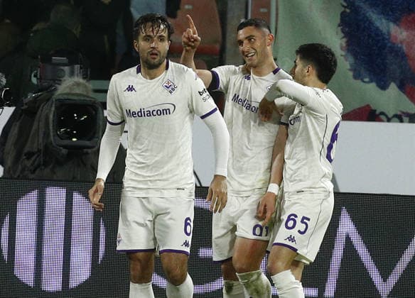 Fiorentina Roberto Piccoli esultanza. goal 0 -2. during the Serie A soccer match between Cremonese and Fiorentina. at the Giovanni Zini in Cremona, north west Italy - Lunedi , 16 Marzo 2026. - Soccer .  Copyright: xAlbertoxMariani LaPressex