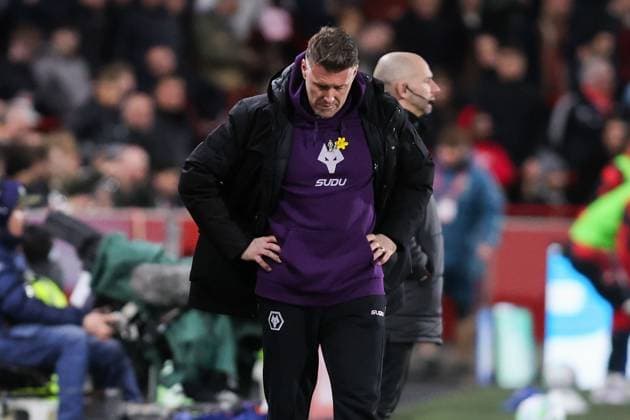 Rob Edwards, Head Coach of Wolverhampton Wanderers looks dejected during the match Brentford v Wolverhampton Wanderers, Football, Premier League, The Gtech Community Stadium, London, UK - 16 03 2026 EDITORIAL USE ONLY No use with unauthorised audio, video, data, fixture lists (outside the EU), club league logos or live services. Online in-match use limited to 45 images (+15 in extra time). No use to emulate moving images. No use in betting, games or Copyright: xAnthonyxHanc Shutterstockx 16777223ac