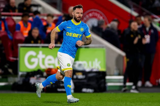 BRENTFORD, ENGLAND - MARCH 16: Adam Armstrong of Wolverhampton Wanderers looks on during the Premier League match between Brentford and Wolverhampton Wanderers at Gtech Community Stadium on March 16, 2026 in Brentford, England.  Copyright: xRenexNijhuis MBxMediax
