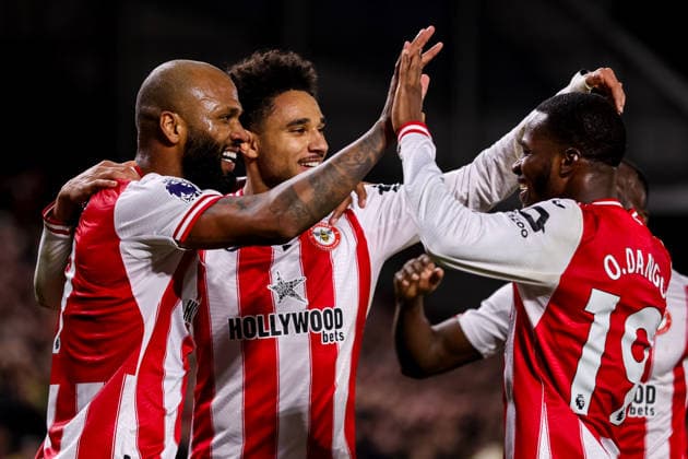 BRENTFORD, ENGLAND - MARCH 16: Igor Thiago of Brentford, Kevin Schade of Brentford and Dango Ouattara of Brentford celebrate their team s second goal during the Premier League match between Brentford and Wolverhampton Wanderers at Gtech Community Stadium on March 16, 2026 in Brentford, England.  Copyright: xRenexNijhuis MBxMediax