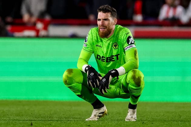 BRENTFORD, ENGLAND - MARCH 16: Wolverhampton Wanderers goalkeeper Jose Sa looks on during the Premier League match between Brentford and Wolverhampton Wanderers at Gtech Community Stadium on March 16, 2026 in Brentford, England.  Copyright: xRenexNijhuis MBxMediax